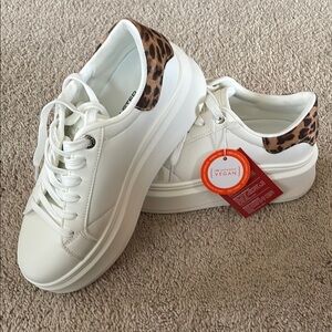Lucky Steps Women's White and Leopard platform Sneakers 6 1/2